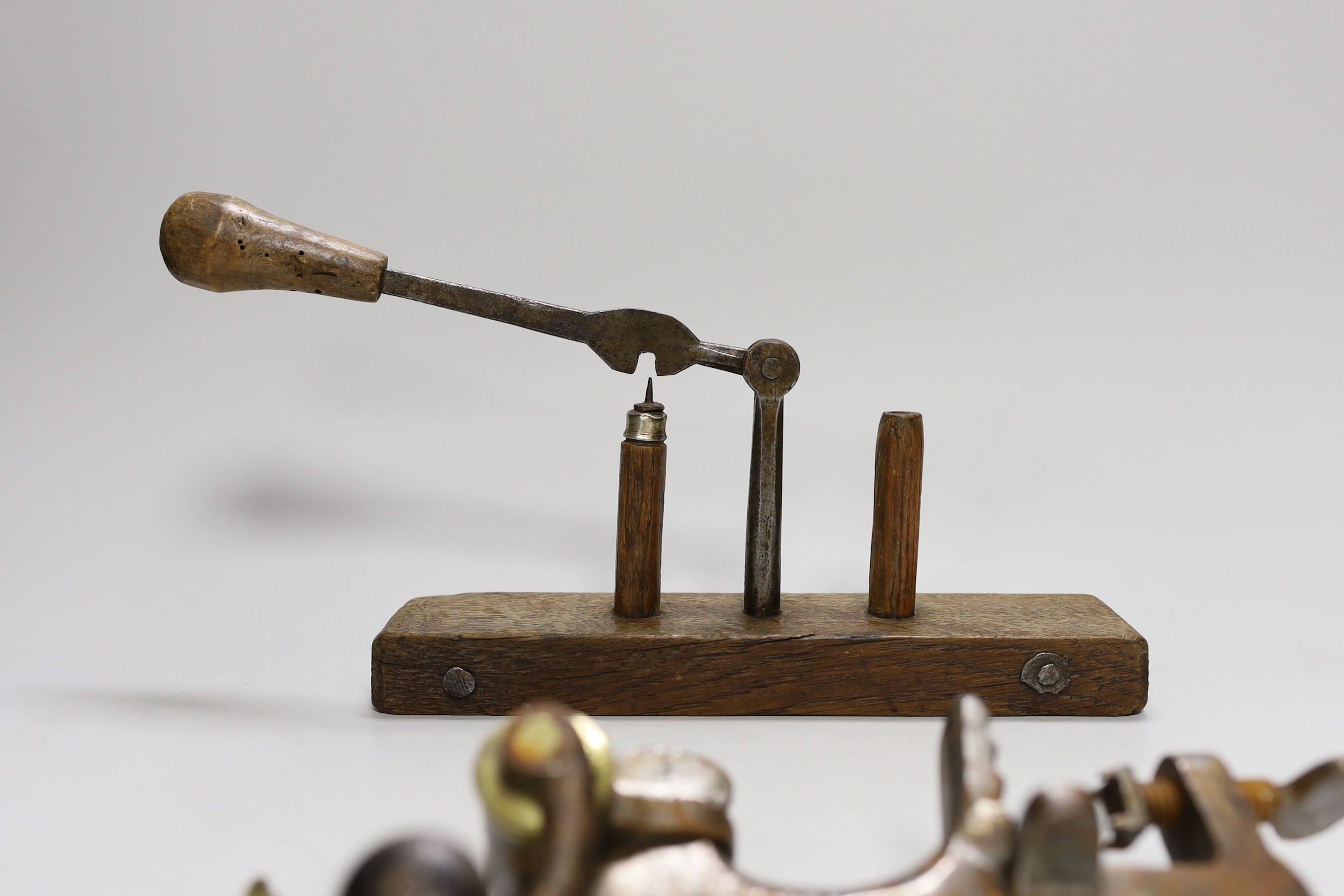 Shooting - a 19th century Bartrams patent type bench-mounting 12 bore shotgun cartridge loader together with a reloading press
